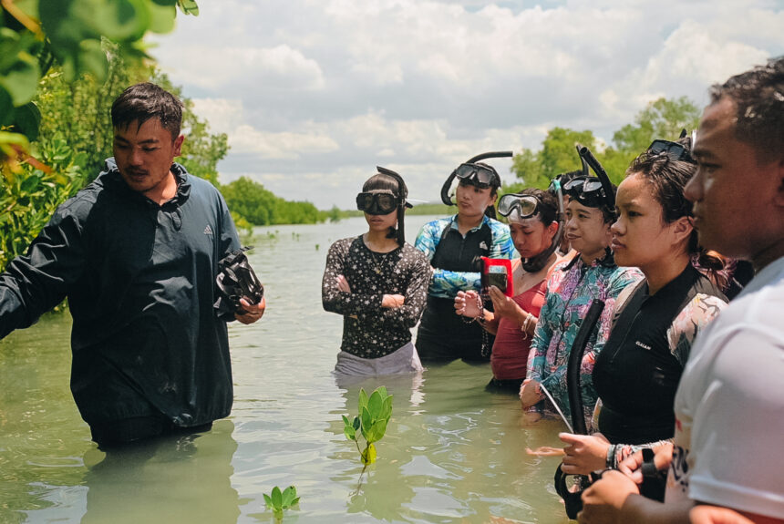 Andreu talking about mangroves